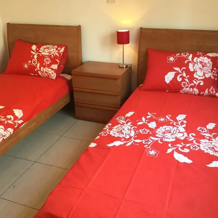 Poolside 2 Bedroom Apt, Riviera, Universal Area パ フォス