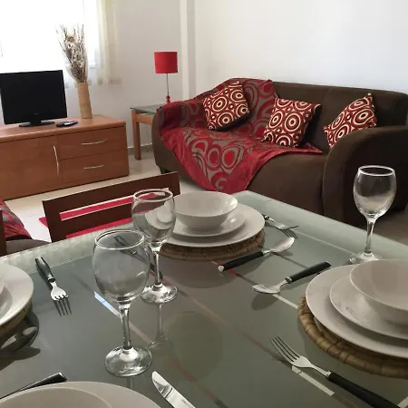 アパート Poolside 2 Bedroom Apt, Riviera, Universal Area パ フォス