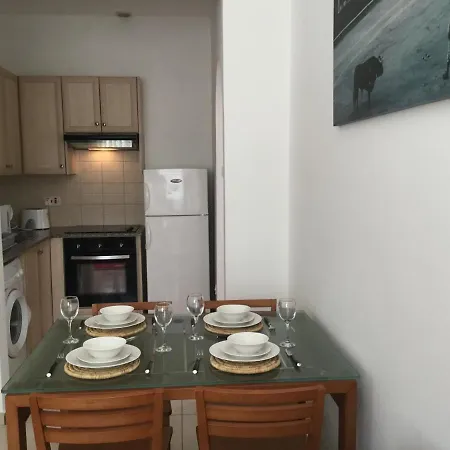 Poolside 2 Bedroom Apt, Riviera, Universal Area